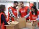 Solidarietà a km zero: 200 kit con beni di prima necessità confezionati dai dipendenti per le famiglie in difficoltà di Busto