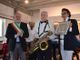 Daniele Besozzi in una foto tratta dalla pagina Facebook del Corpo Musicale Colombo che lo ritrae premiato per i 70 anni di banda