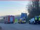 Autocarro si ribalta sulla rampa del T1 di Malpensa: illeso il conducente, traffico in tilt