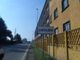 «Si è abbassato i pantaloni mentre chiedeva indicazioni stradali a mia figlia di 14 anni e poi è scappato»