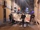 Varese Libera sfida il coprifuoco, corteo e fumogeni in centro