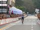 Van Wilder vince l'edizione numero 102 della Tre Valli tra due ali di folla in via Sacco (foto Alessandro Umberto Galbiati)