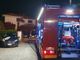 Brucia una villetta a Besnate: donna di 74 anni ustionata, soccorsa anche una dodicenne