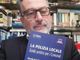 Lo scrittore Emiliano Bezzon con il libro &quot;La Polizia Locale - Guida pratica per i Comandi&quot;