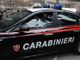 Cerca di uccidere la compagna, poi prova due volte a farla finita lanciandosi dal balcone e da un ponte