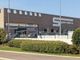 Saronno, ruba duemila euro di spazzolini e lamette all’Esselunga: in manette 20enne
