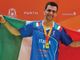 Gabriele Alzati a Perth con al collo la medaglia d'oro conquistata (foto Insubria Volley Mornago)