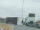 Rovellasca, camion perde il container all'incrocio