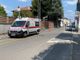 Il luogo dell'incidente in via Bellini, poco dopo l'intervento dei soccorsi