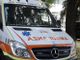 Incidente a Milano, furgone travolge 4 persone: un morto