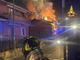 FOTO. Casa in fiamme nel Milanese, intervento in forze dei vigili del fuoco: mezzi anche dal Varesotto