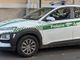 Scappa dopo un incidente, rintracciato dalla polizia locale per fuga e denunciato per omissione di soccorso
