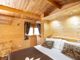 La vacanza immersa nella natura? Chalet, sauna, piscina, rafting, cavalli ed i monti intorno