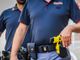 Varese, coltello alla gola in via Como. Aggressore fermato dalla polizia con il taser e arrestato