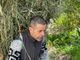 Giuseppe Reggiori al lavoro mentre trasporta fieno nel suo gerlo record