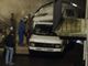 FOTO. Ignora i cartelli e si infila nella corte, camper incastrato in via Novellina