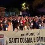 A Santi Cosma e Damiano fiaccolata per Paolo, suicida a 14 anni