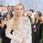 Lindsey Vonn, al Met Gala prima uscita senza stampelle dopo infortunio: "Grata di essere qui"