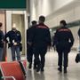 Controlli a Malpensa sui senza dimora: la polizia notifica 38 ordini di allontanamento, trovati anche quattro clandestini