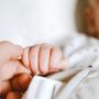 Agente della Questura di Varese salva la figlia neonata grazie al corso di primo soccorso