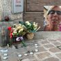 Fiori per Davide e a lato la cugina Laura Puricelli