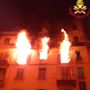 Milano: incendio in appartamento, donna si lancia dal quinto piano e muore
