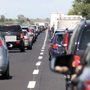 Si ribalta con la macchina sull'Autolaghi: un ferito e traffico in tilt