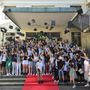 I docenti ai ragazzi che hanno concluso le medie: «Buon viaggio, siate pronti a volare»