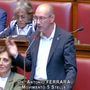 Ferrara (M5S): «Altro che acciaio green, il Governo rottama anche la coerenza»