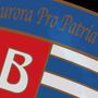 Pro Patria, festa allo “Speroni”: presentazione ufficiale e nuova maglia biancoblù per il derby col Novara
