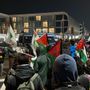 «Blocchiamo la macchina bellica» presidio al Terminal 1 contro la partenza di parti per F-35