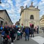 Uno dei momenti maggiormente attesi davanti alla chiesa della Madonna in Prato: il lancio dei palloncini Uno dei momenti maggiormente attesi davanti alla chiesa della Madonna in Prato: il lancio dei palloncini