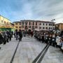 Trecento bambini e ragazzi della Maria Immacolata attorno al presepe di piazza Santa Maria Trecento bambini e ragazzi della Maria Immacolata attorno al presepe di piazza Santa Maria