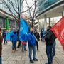 La manifestazione di stamattina dei lavoratori della Beko di Cassinetta davanti al Pirellone a Milano La manifestazione di stamattina dei lavoratori della Beko di Cassinetta davanti al Pirellone a Milano
