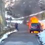 Le immagini dell'incendio in un video (da Facebook)