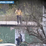Spaccio con "lancio" della droga dal terrazzo. Due pusher arrestati dalla polizia di Busto Spaccio con "lancio" della droga dal terrazzo. Due pusher arrestati dalla polizia di Busto