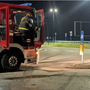 Perde il controllo dell'auto e centra un palo: paura per tre giovani Perde il controllo dell'auto e centra un palo: paura per tre giovani