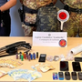 Il materiale sequestrato dai carabinieri Il materiale sequestrato dai carabinieri