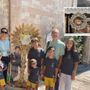 La famiglia Tacchi ad Assisi, nel riquadro la reliquia esposta stamattina in San Michele La famiglia Tacchi ad Assisi, nel riquadro la reliquia esposta stamattina in San Michele