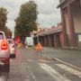Semaforo a senso alternato in viale Alfieri, disagi al capolinea