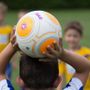 La lezione di calcio data dai piccoli La lezione di calcio data dai piccoli