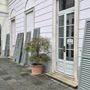 Villa Brambilla, le persiane tornano a nuova vita: restauro da 176mila euro Villa Brambilla, le persiane tornano a nuova vita: restauro da 176mila euro