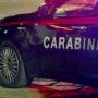 Tentano il furto in abitazione arrampicandosi dal balcone, poi cercano di investire un carabiniere: uno dei ladri fermato con il taser