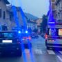 Omicidio in pieno centro a Luino, una tragedia familiare: interrogato il figlio 25enne