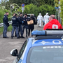 La polizia in via Ciro Menotti a Varese, teatro dell'omicidio nel maggio del 2024