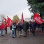 Il sindaco con i lavoratori al presidio dello scorso 17 novembre