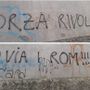 Scritte a Busto sul caso di Lonate: «Via i Rom, forza Rivolta»