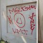 Al centro il muro dell'ex macello, a lato quelli del palazzo (già ripuliti)