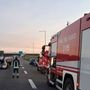 I vigili del fuoco sul luogo dell'incidente