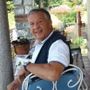 Renato Pozzetto in una foto del 2022 alla Locanda Pozzetto